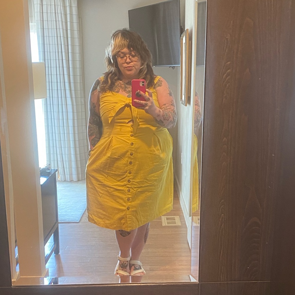 City Chic yellow peekaboo linen dress with pockets size 20